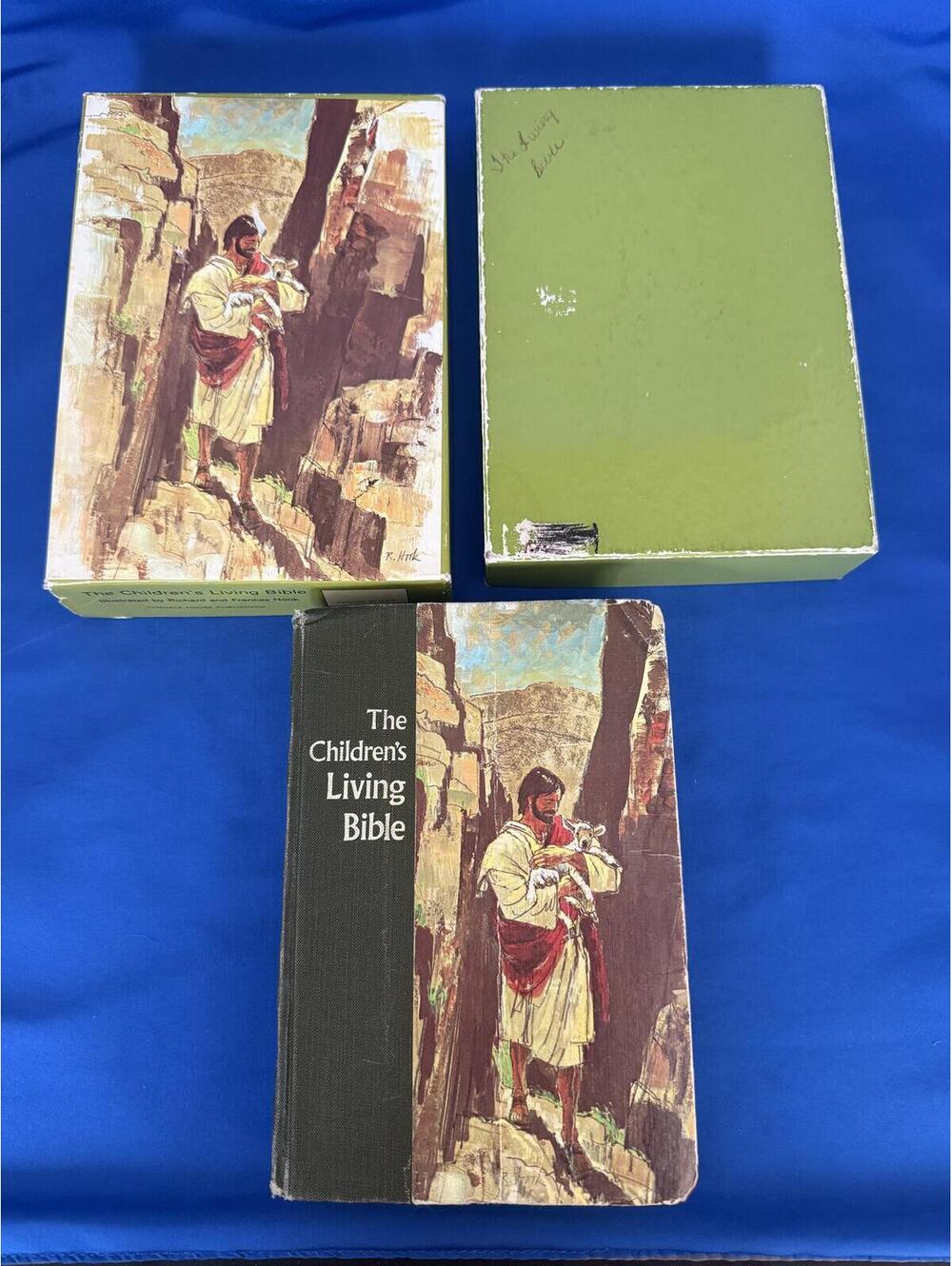 The Children's Living Bible Paraphrased 1973 Vintage Illustrated
